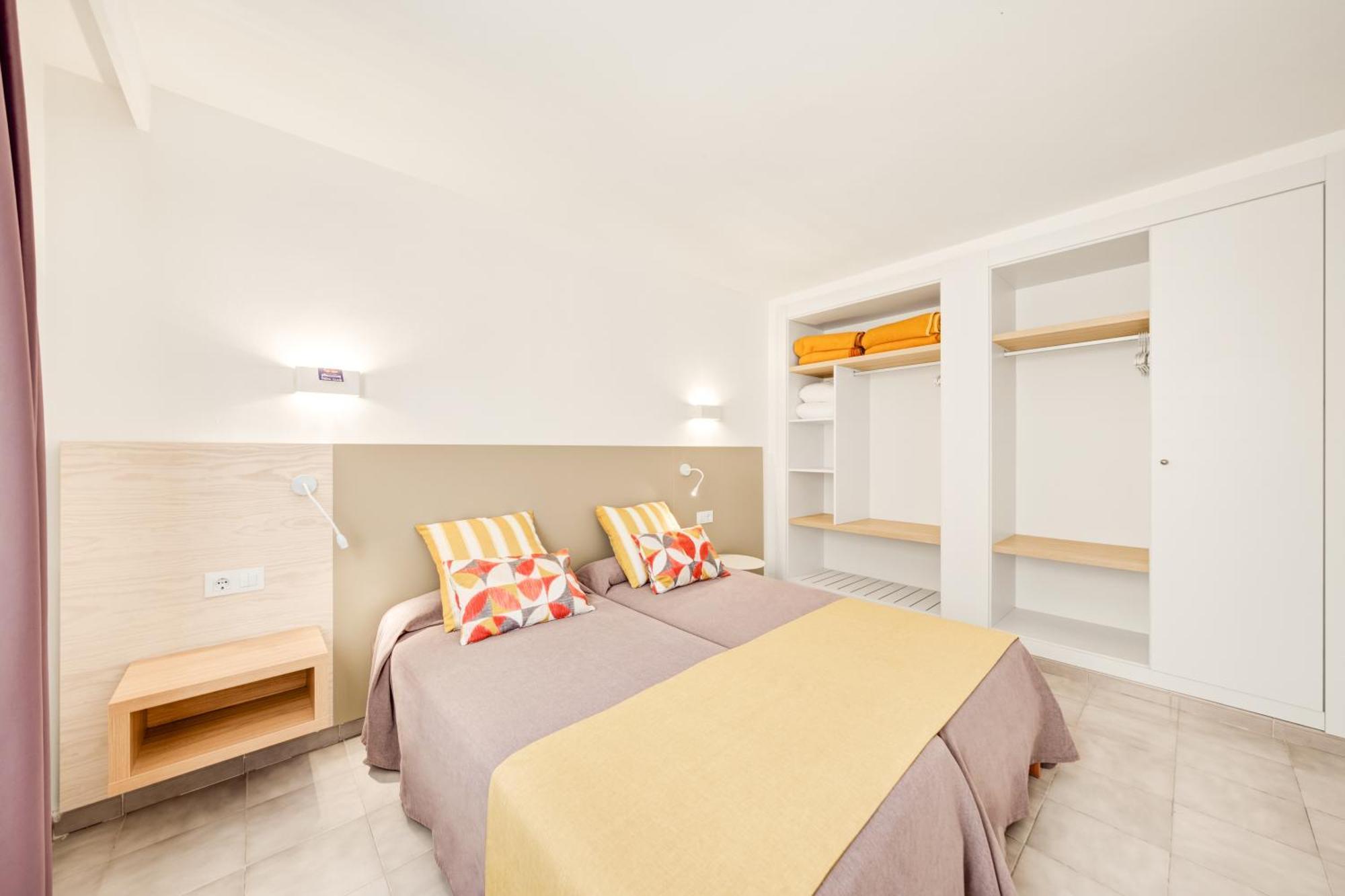 อปาร์ตาเมนโตส บิสตา คลับ Aparthotel ซานตาปอนซา ภายนอก รูปภาพ