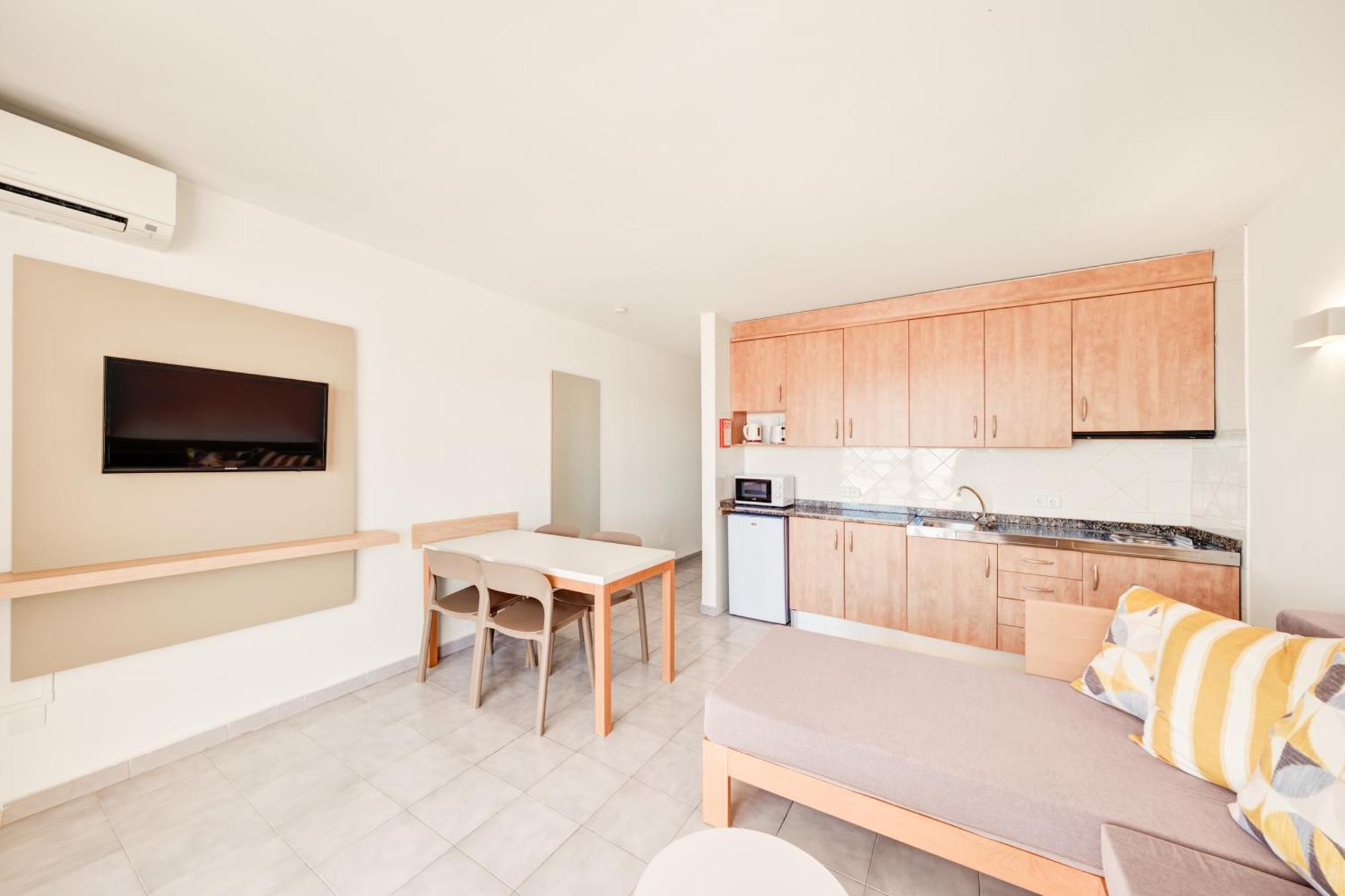 อปาร์ตาเมนโตส บิสตา คลับ Aparthotel ซานตาปอนซา ภายนอก รูปภาพ