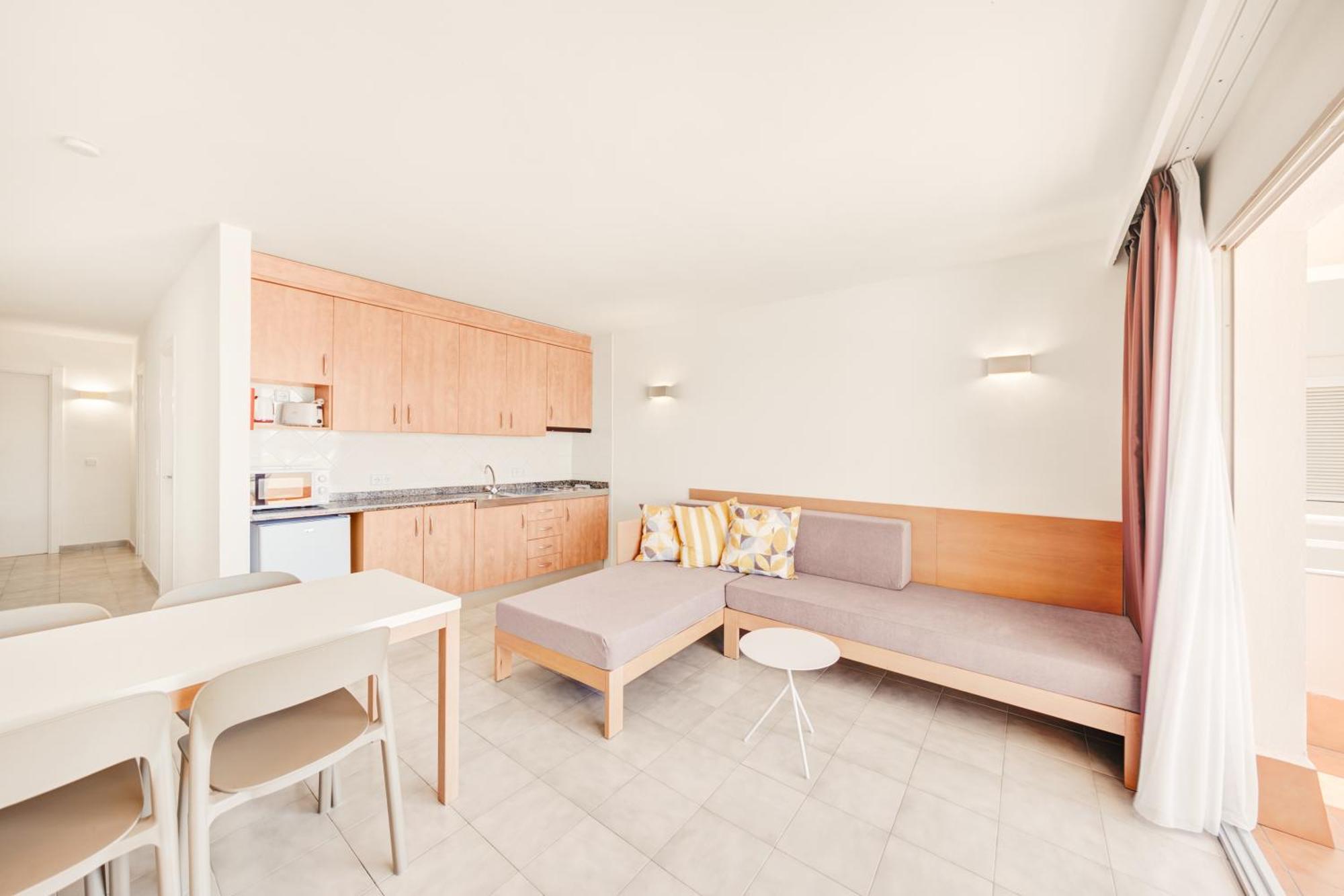 อปาร์ตาเมนโตส บิสตา คลับ Aparthotel ซานตาปอนซา ภายนอก รูปภาพ